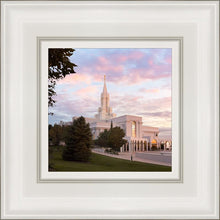 Load image into Gallery viewer, Bountiful Pastel Light
