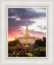Load image into Gallery viewer, Jordan River Flowers
