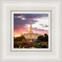 Load image into Gallery viewer, Jordan River Flowers
