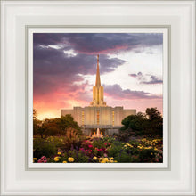 Load image into Gallery viewer, Jordan River Flowers
