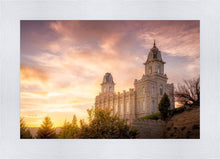 Load image into Gallery viewer, Manti Sunset
