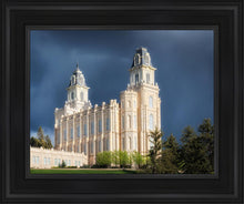 Load image into Gallery viewer, Manti - Stormy Skies
