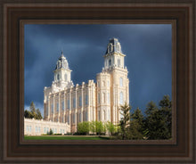 Load image into Gallery viewer, Manti - Stormy Skies
