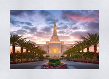 Load image into Gallery viewer, Gilbert Garden Oasis
