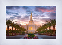 Load image into Gallery viewer, Gilbert Garden Oasis
