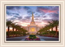 Load image into Gallery viewer, Gilbert Garden Oasis
