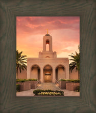 Load image into Gallery viewer, Newport Beach Lift Me Up
