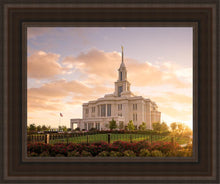 Load image into Gallery viewer, Golden Payson Panorama

