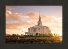 Load image into Gallery viewer, Golden Payson Panorama
