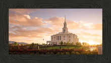Load image into Gallery viewer, Golden Payson Panorama
