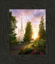 Load image into Gallery viewer, Portland Garden Circle
