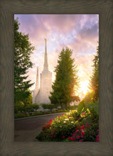 Load image into Gallery viewer, Portland Garden Circle
