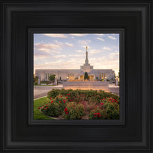 Load image into Gallery viewer, Reno Flowers
