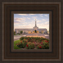Load image into Gallery viewer, Reno Flowers
