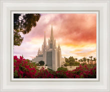 Load image into Gallery viewer, San Diego Flowers
