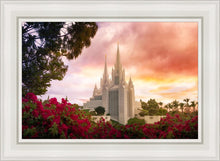 Load image into Gallery viewer, San Diego Flowers

