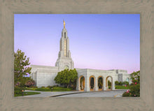 Load image into Gallery viewer, Redlands Temple 02
