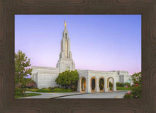 Load image into Gallery viewer, Redlands Temple 02
