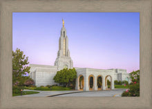 Load image into Gallery viewer, Redlands Temple 02
