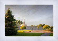 Load image into Gallery viewer, Bismarck Golden Glow
