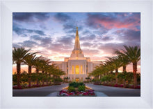 Load image into Gallery viewer, Gilbert Garden Oasis
