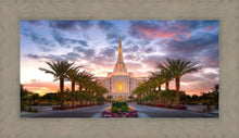 Load image into Gallery viewer, Gilbert Garden Oasis
