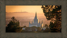 Load image into Gallery viewer, Golden Oakland
