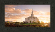 Load image into Gallery viewer, Golden Payson Panorama
