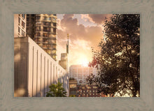 Load image into Gallery viewer, Manhattan Solace

