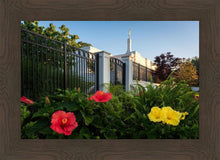 Load image into Gallery viewer, Memphis Flowers
