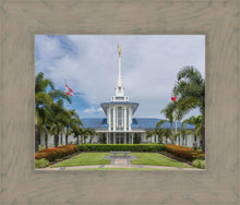 Load image into Gallery viewer, Pape'ete In The Day
