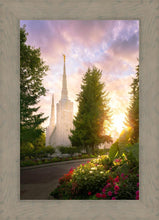 Load image into Gallery viewer, Portland Garden Circle
