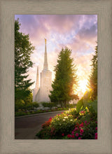 Load image into Gallery viewer, Portland Garden Circle
