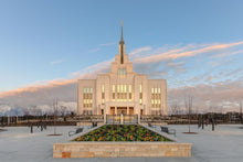 Load image into Gallery viewer, Eternity in Saratoga Springs
