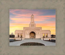 Load image into Gallery viewer, Eternity in Helena
