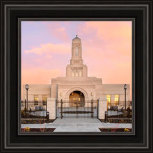Load image into Gallery viewer, Helena Montana Eternal

