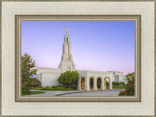 Load image into Gallery viewer, Redlands Temple 02
