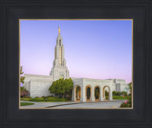 Load image into Gallery viewer, Redlands Temple 02
