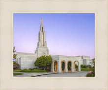 Load image into Gallery viewer, Redlands Temple 02
