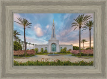 Load image into Gallery viewer, Redlands Temple 17
