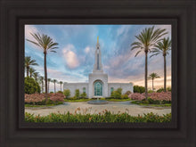 Load image into Gallery viewer, Redlands Temple 17
