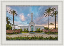 Load image into Gallery viewer, Redlands Temple 17
