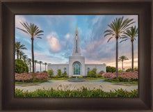 Load image into Gallery viewer, Redlands Temple 17
