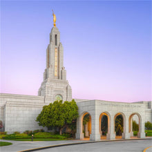 Load image into Gallery viewer, Redlands Temple 02
