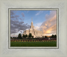 Load image into Gallery viewer, Payson Utah Pink Dividing The Light
