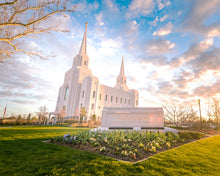 Load image into Gallery viewer, Brigham Utah Springs Light
