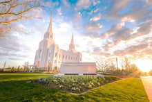 Load image into Gallery viewer, Brigham Utah Springs Light
