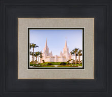 Load image into Gallery viewer, San Diego California Glow
