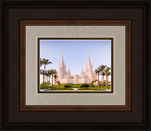 Load image into Gallery viewer, San Diego California Glow
