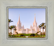 Load image into Gallery viewer, San Diego California Glow
